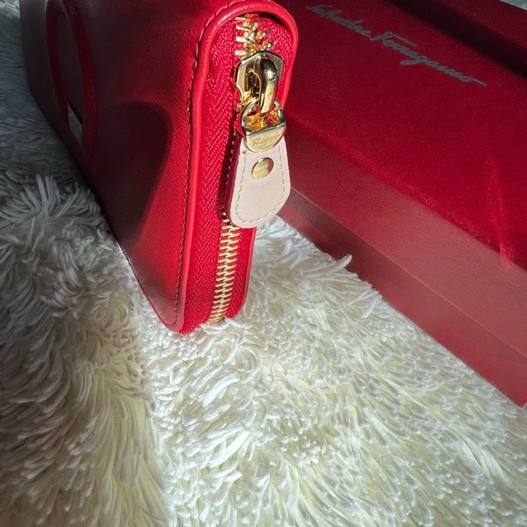 Salvatore Ferragamo Red Calf Wallet - Picture 3 of 9
